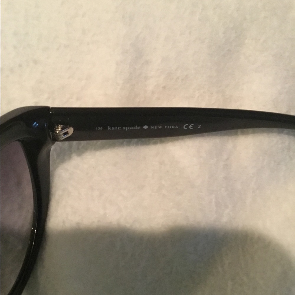 Kate Spade ♠️ Beautiful Sunglasses 🕶️ - Picture 8 of 10